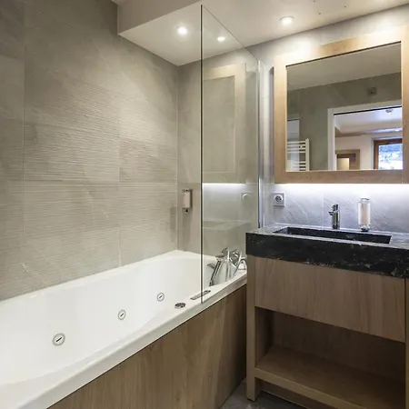 Les Balcons Platinium Val Cenis Apartment *